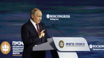 Rusya Devlet Başkanı Vladimir Putin, St. Petersburg’da Uluslararası Ekonomi Forumu’nda