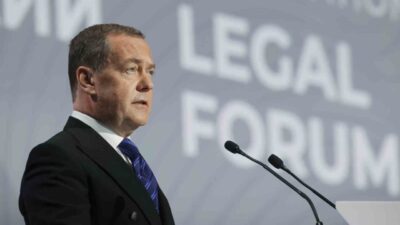 Rusya Güvenlik Konseyi Başkan Yardımcısı Dmitry Medvedev, ABD'nin İran'a yönelik