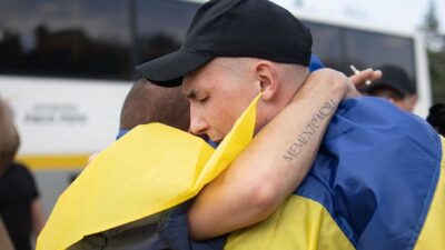 Rusya-Ukrayna arasında İstanbul'da yapılan anlaşma gereği gerçekleşen esir değişiminde 25