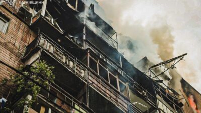 Rus ordusunun Ukrayna'nın Harkov kentinde düzenlediği yoğun saldırıda 3 kişi