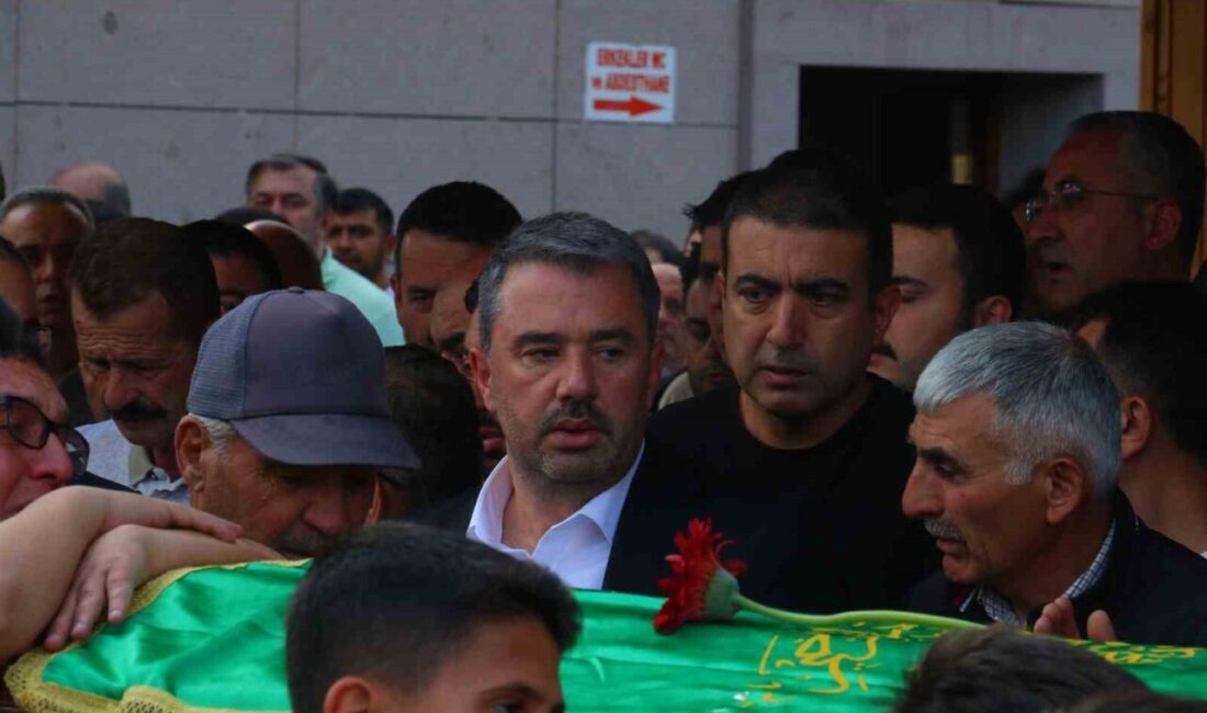 Burdur'da Salda Gölü'nde boğulan baba-oğul Ankara'da toprağa verildi. Pursaklar Mezarlığı'nda