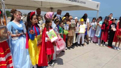 Samsun Atakum ilçesinde düzenlenen bilim fuarında öğrenciler projelerini sergilerken çevre
