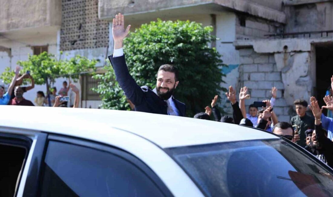 Suriye Devlet Başkanı Ahmed eş-Şara, Dera'yı ziyaret etti ve halktan