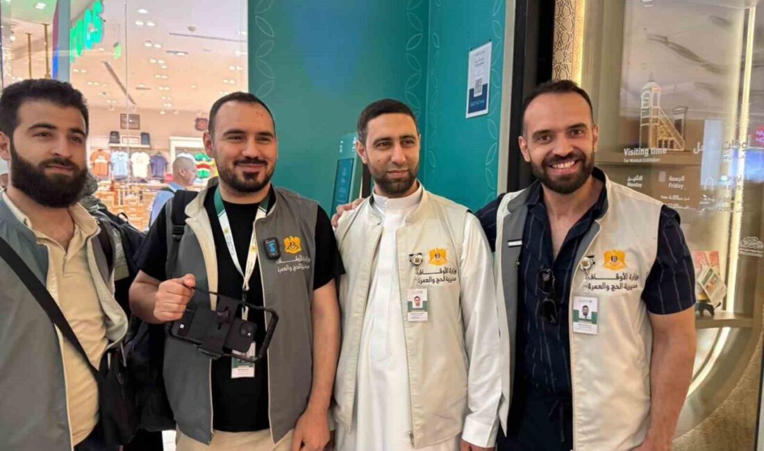 Suriyeliler, iç savaşın engeline rağmen hac ibadetini yerine getirmek için