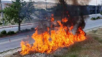 Kırıkkale'de yapılan tatbikatta kuru otlara atılan sigara izmaritiyle başlayan yangın,