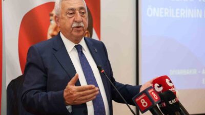 TESK tarafından düzenlenen Diyarbakır Bölge Toplantısı'nda, Palandöken esnafın sorunlarını dile