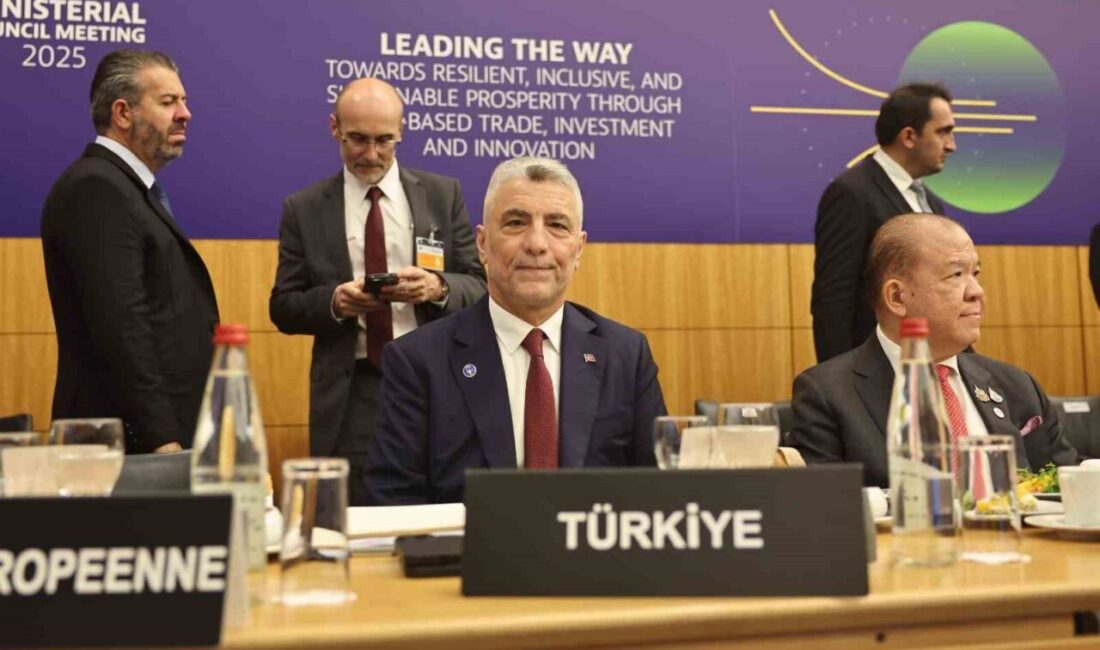 Ticaret Bakanı Ömer Bolat, Fransa'da OECD Bakanlar Konseyi Toplantısı'na katıldı