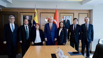 Ticaret Bakanı Ömer Bolat, Venezuela Ticaret Bakanı Coromoto Godoy Calderon