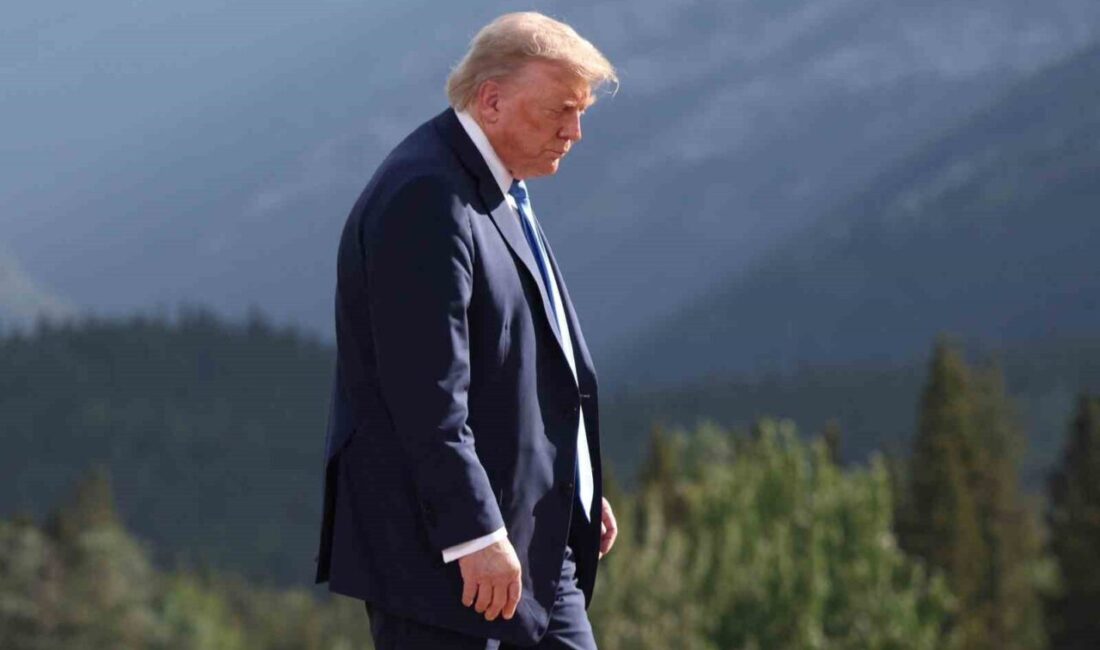 Trump’ın İsrail’in İran’a yönelik saldırılarına dahil olmayı değerlendirdiği iddiası ABD Başkanı Donald Trump'ın,