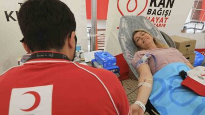 Türk Kızılay, 2.3 milyon gönüllü kan bağışçısına ulaşarak dünyada 3.