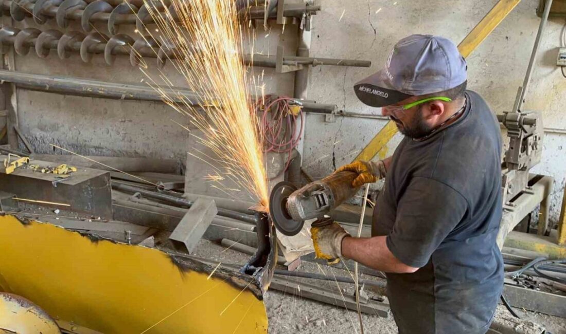 Güneydoğu Anadolu Bölgesi'nde hububat hasadı öncesi biçerdöverler Yerköy Sanayi Sitesi'nde