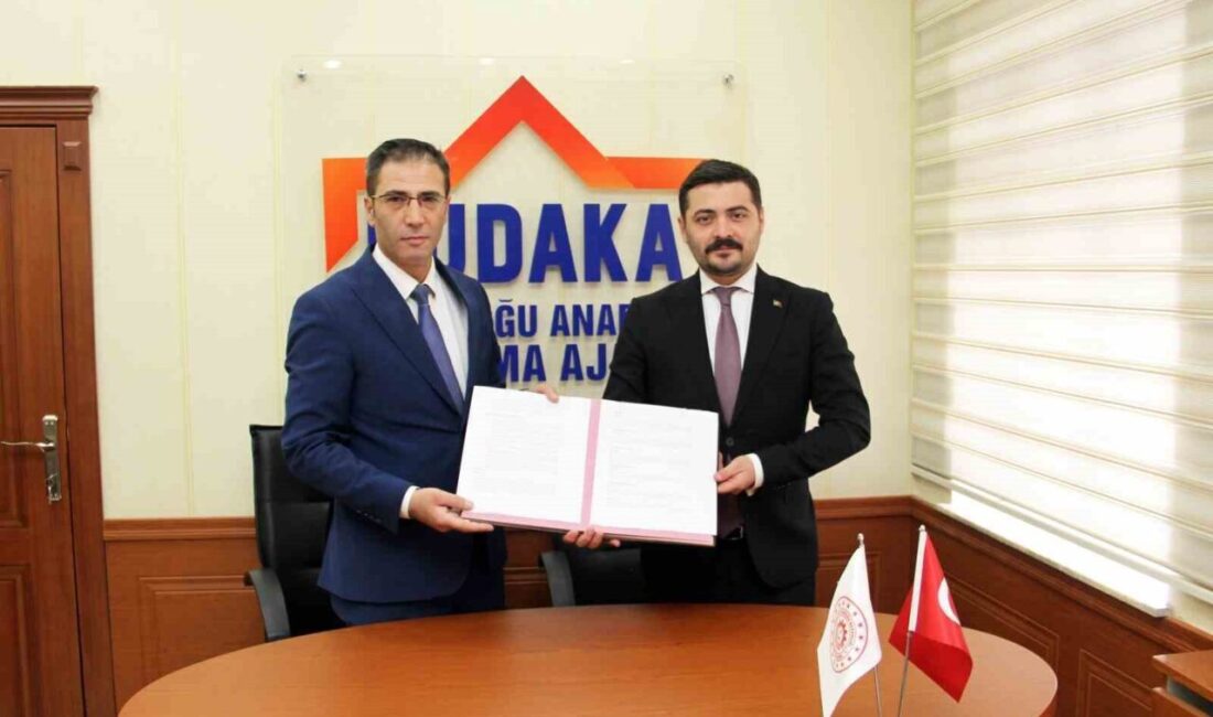 Erzincan, Bayburt ve Erzurum'da basın mensuplarına yapay zeka uygulamaları eğitimi