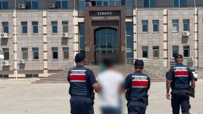 Jandarma ekiplerince Yerköy'de aranan F.D., 'Bilişim Sistemlerinin Kullanılması Suretiyle Hırsızlık'