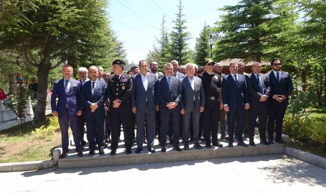 Vali Mehmet Ali Özkan, Yozgat Şehitliği'nde şehit aileleriyle buluşarak Kurban