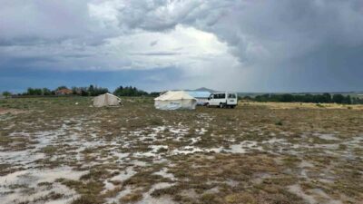 Yozgat'a şiddetli yağışın yol açtığı seller, kentin çeşitli bölgelerinde zarara