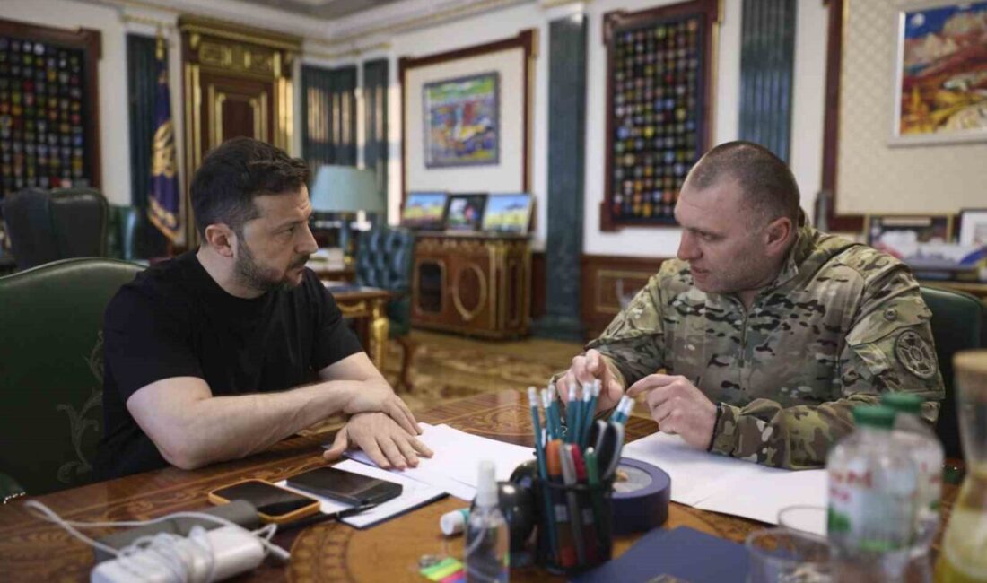 Ukrayna Devlet Başkanı Zelenskiy, Rusya'daki hava üslerine düzenlenen İHA saldırılarını