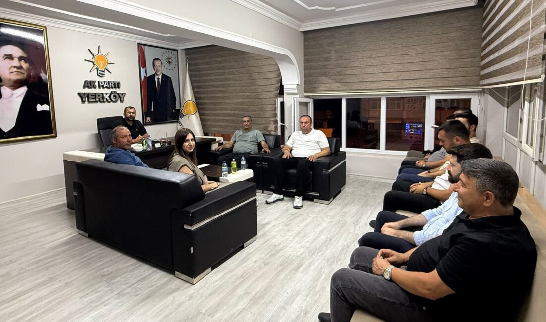 AK Parti Yerköy İlçe Başkanı Selahattin Atalay başkanlığında haftalık istişare