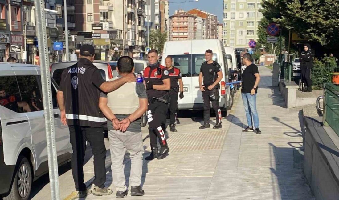 Çorum'da semt pazarındaki yer anlaşmazlığından çıkan silahlı kavgada 1 kişi