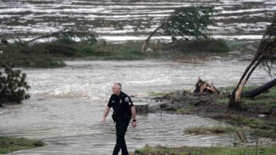 Texas eyaletindeki sel felaketinde 27 kişi, 9'u çocuk olmak üzere