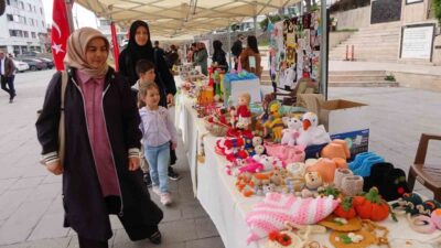 Yozgat'ta Aile Destek Merkezi sergisi açıldı. El emeği ürünlerin yer