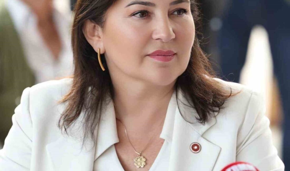 AK Parti Adana Milletvekili Sunay Karamık, memurlar için yarı zamanlı