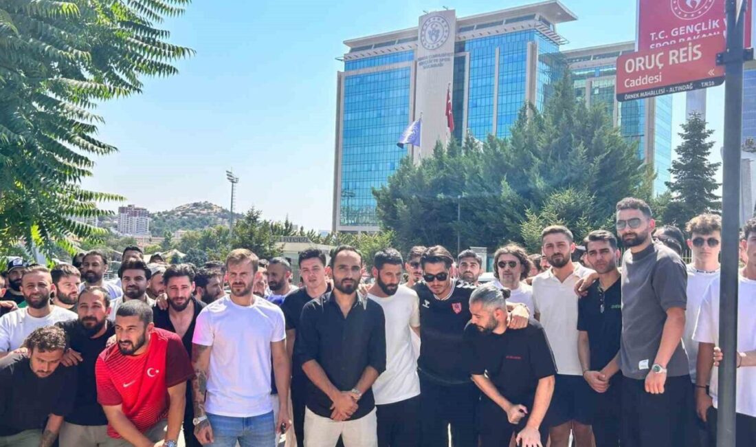 Türkiye Futbol Federasyonu'nun 3. Lig için getirdiği 25 yaş sınırına