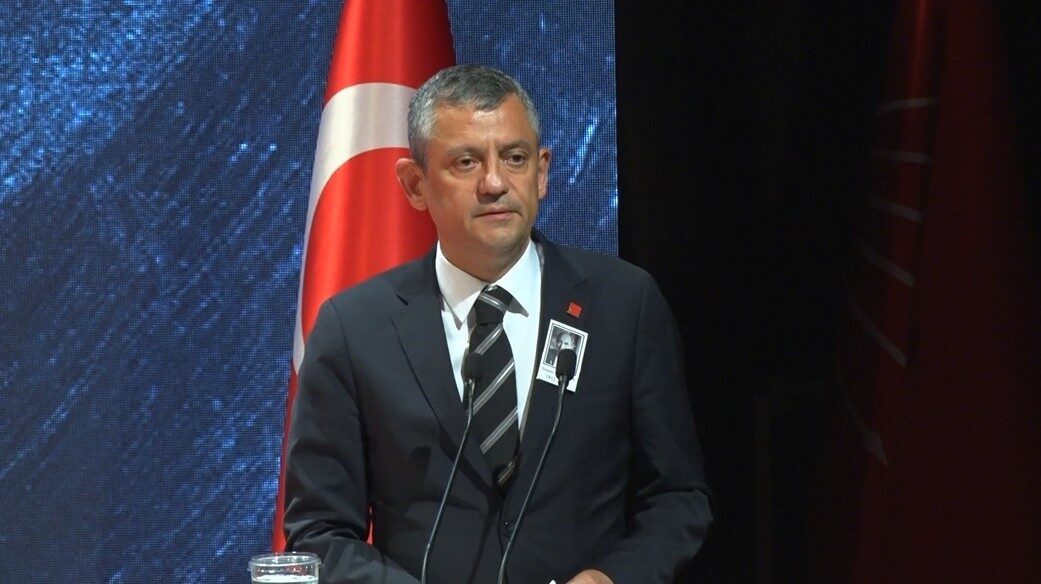 CHP Genel Merkezi'nde Altan Öymen için düzenlenen cenaze törenine CHP
