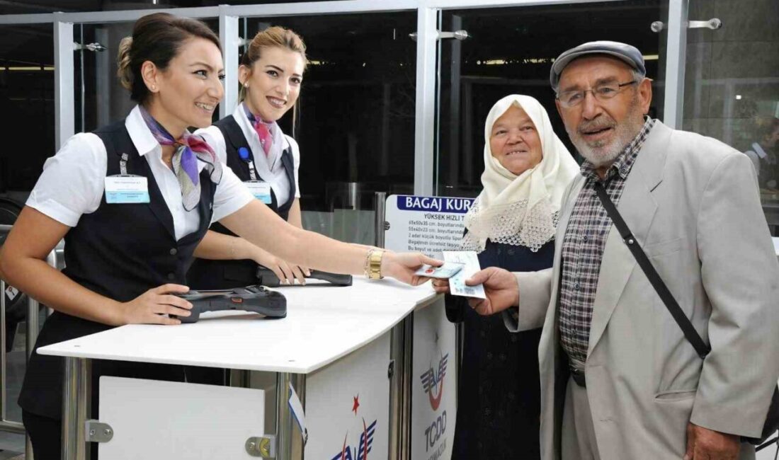 Ulaştırma ve Altyapı Bakanı Abdulkadir Uraloğlu, yaz tatilinde Ankara-Eskişehir ve