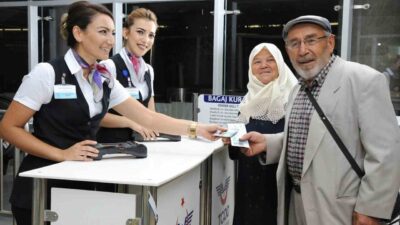 Ulaştırma ve Altyapı Bakanı Abdulkadir Uraloğlu, yaz tatilinde Ankara-Eskişehir ve