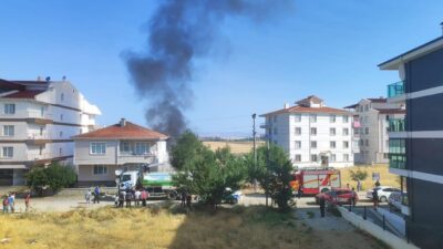 Ankara'nın Akyurt ilçesinde bulunan garajda park halindeki araç, henüz belirlenemeyen