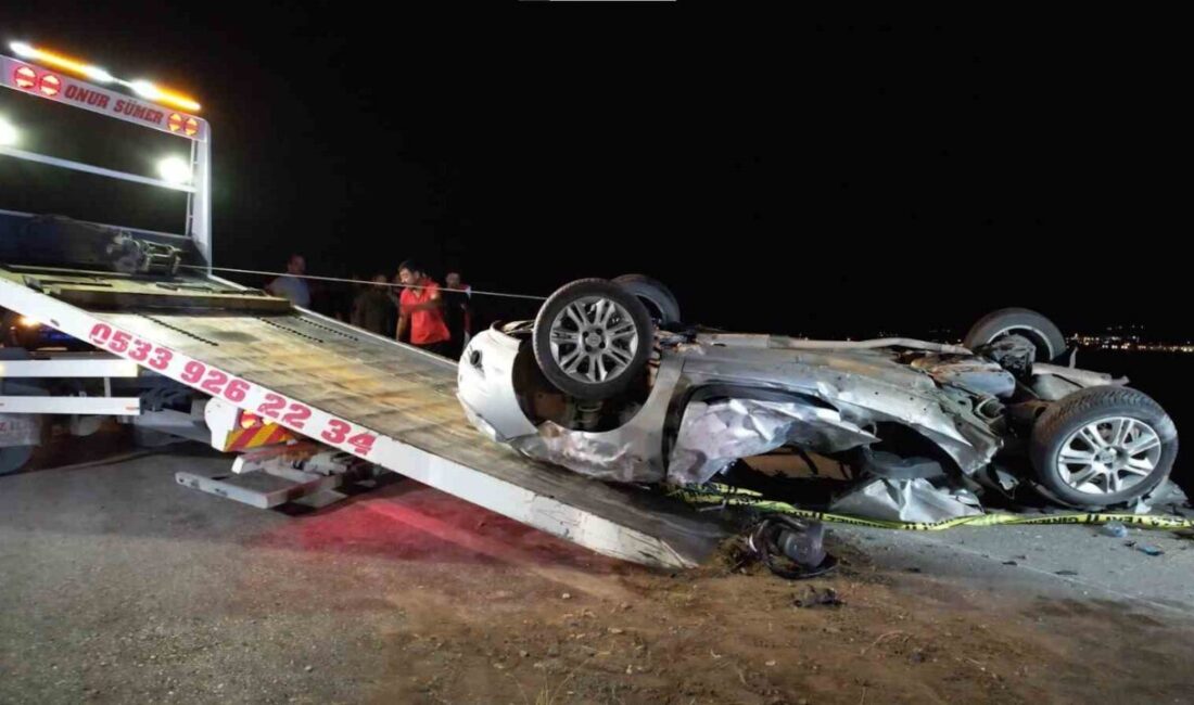 Ankara'nın Kahramankazan ilçesinde iki otomobilin çarpışması sonucu 3 kişi hayatını