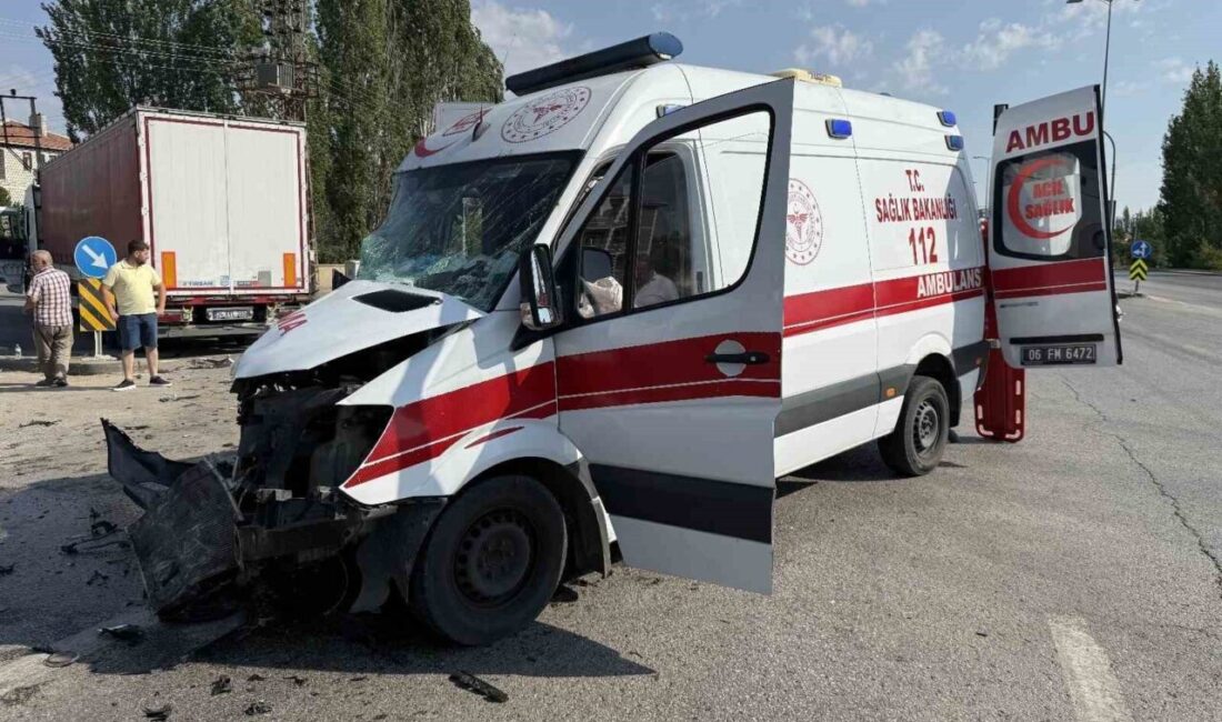 Ankara’da tır ile ambulans çarpıştı: 5 yaralı Ankara'nın Çubuk ilçesinde tır
