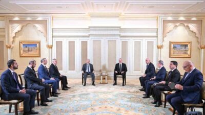 Aliyev ve Paşinyan, Abu Dabi'de bir araya geldi. Görüşmede bölgedeki