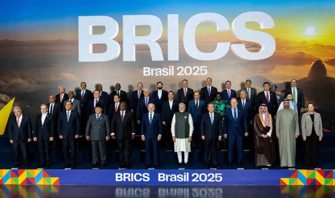 Bakan Fidan, BRICS Liderler Zirvesi’nde aile fotoğrafı çektirdi Hakan Fidan, 17. BRICS