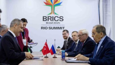 Hakan Fidan, BRICS Zirvesi'nde Rusya Dışişleri Bakanı Sergey Lavrov ile