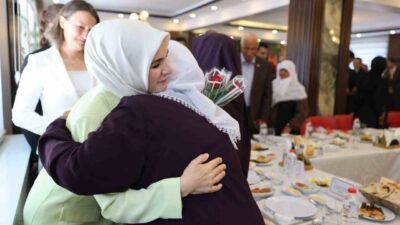 Aile ve Sosyal Hizmetler Bakanı Mahinur Özdemir Göktaş, doğu illerini
