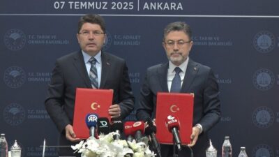 Tarım ve Orman Bakanı İbrahim Yumaklı ile Adalet Bakanı Yılmaz