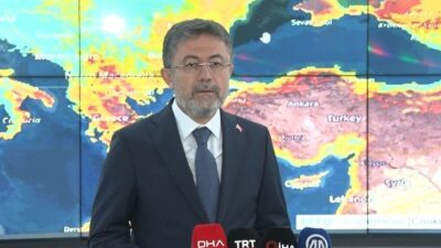 Tarım ve Orman Bakanı İbrahim Yumaklı, 4 ildeki 5 yangını