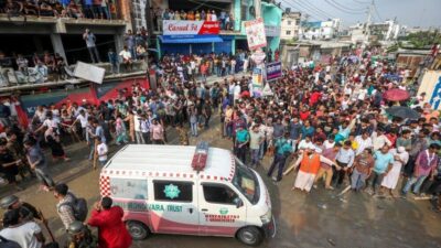 Bangladeş'te Hava Kuvvetleri'ne ait eğitim uçağının Milestone Okulu'na düşmesi sonucu