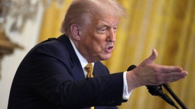 Beyaz Saray, Adalet Bakanlığı'nın Trump'un adının Epstein dosyalarında geçtiğini bildirdiğine
