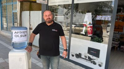 Yerköy Sinema Caddesi’nde esnaflıkyapan Bekir Korkut, yaz aylarının kavurucu sıcaklarında