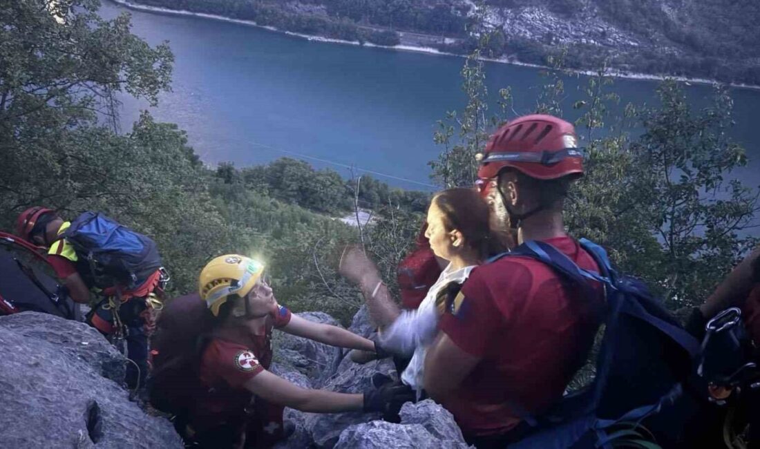 Bosna Hersek’te dağda kaybolan Türk grup son anda kurtarıldı Mostar şehri yakınlarında dağda