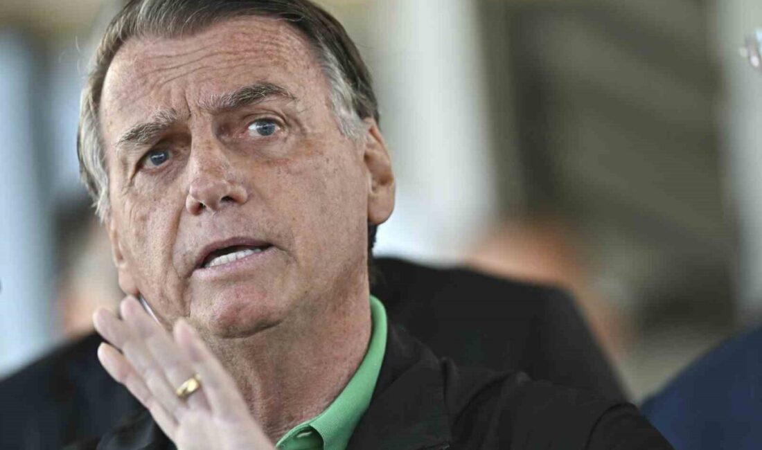 Brezilya'da eski Devlet Başkanı Jair Bolsonaro'nun evi ve parti binasına