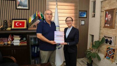 Denizli'nin Çameli Belediye Başkanı Cengiz Arslan, diş cerrahisi alanında uluslararası