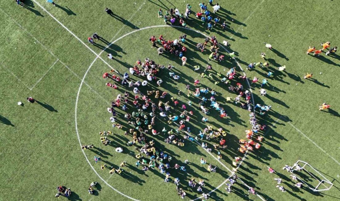 Akyurt Belediyesi, 12. "Camiden Hayata" futbol turnuvasını düzenledi. Açılışta Belediye