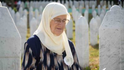 Srebrenitsa Soykırımı'nın 30. yılında acı hala taze. Tanıklar, yaşananları unutamıyor.