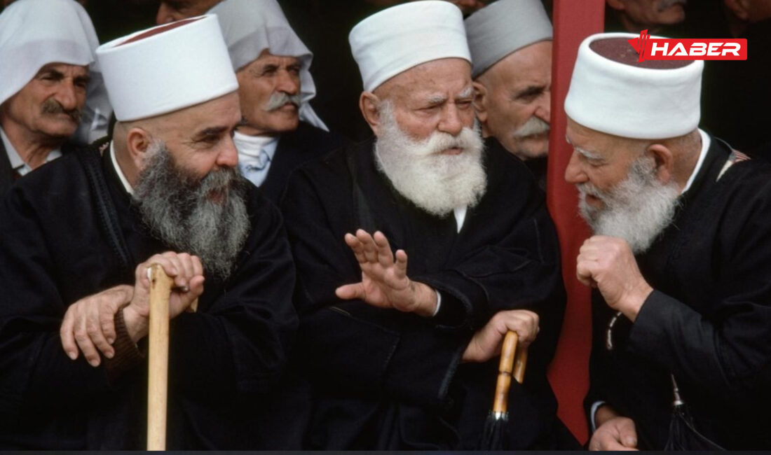 Dürziler, kökeni 11. yüzyıla dayanan, kapalı yapısıyla dikkat çeken tek