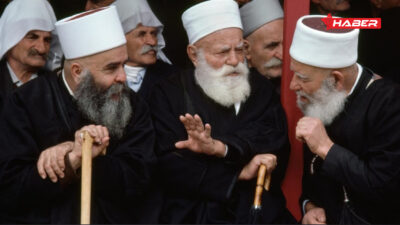 Dürziler, kökeni 11. yüzyıla dayanan, kapalı yapısıyla dikkat çeken tek