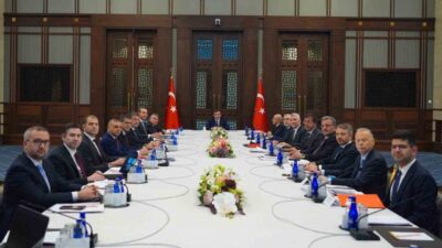 Cumhurbaşkanı Yardımcısı Cevdet Yılmaz başkanlığında gerçekleşen EKK toplantısına birçok bakan