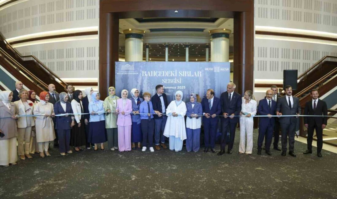 Cumhurbaşkanı Recep Tayyip Erdoğan’ın eşi Emine Erdoğan, "Bahçedeki Sırlar" sergisinin